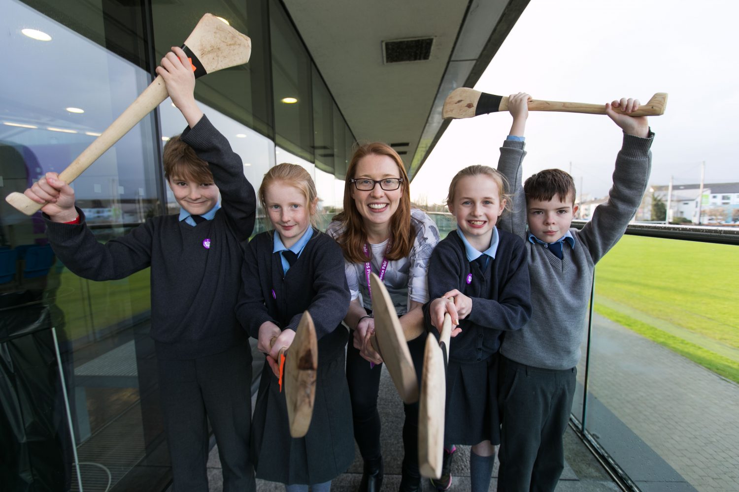 RDS Primary Science THUR 0148 Rena Buckley, All Ireland Cork camogie winner with Adam Gleeson, Aoibhinn O Connor, Caitlynne Ryan McNamara and Fionn Wright from Herberstown NS, Herberstown, Co. Limerick at this years RDS Primary Science Fair Limerick which will see over 3000 primary school students from all over the country exhibit theirSTEM investigations at Mary Immaculate College. Between the three venues of Limerick, Dublin and Belfast there will be over 7000 participants in 2018. Photo: Oisin McHugh True Media